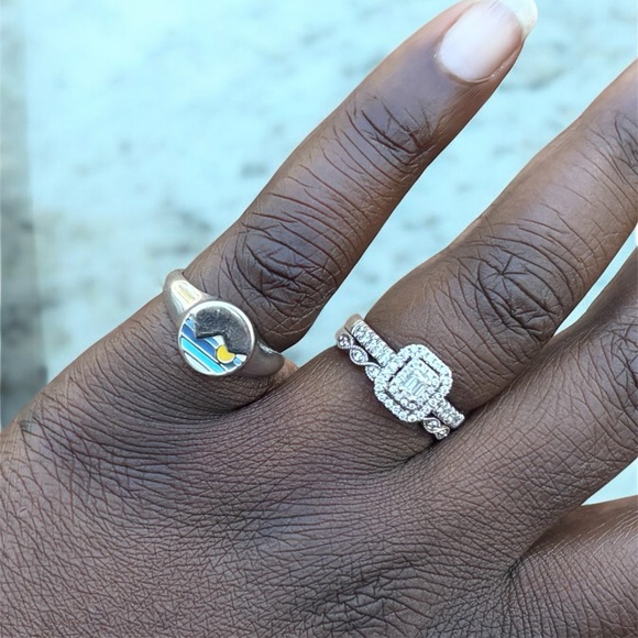 Pura Vida twin peaks signet ring - Picture 4 of 4